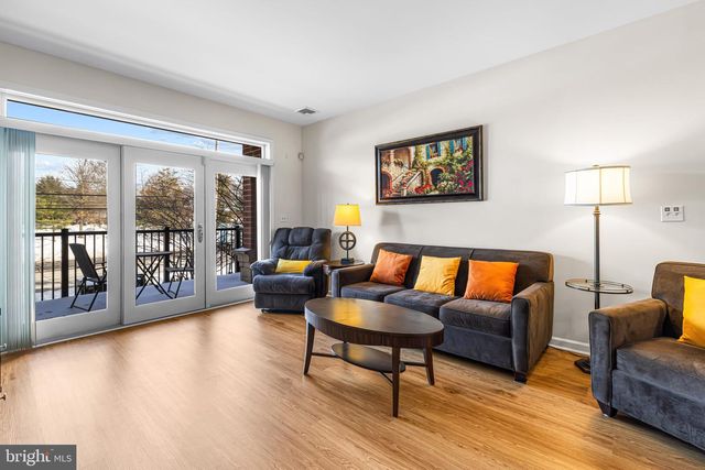 274 CARSON TER, Huntingdon Valley, PA 19006