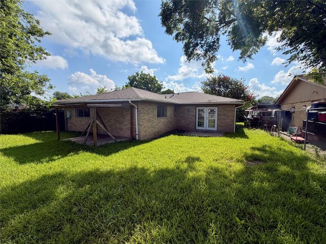 12818 Segrest Drive, Houston, TX 77047