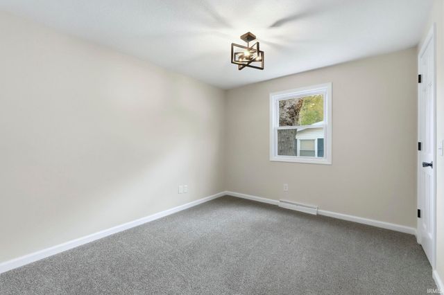 3905 Fernbank Drive, Fort Wayne, IN 46815