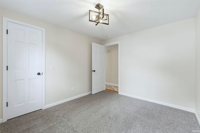 3905 Fernbank Drive, Fort Wayne, IN 46815