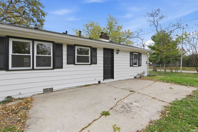 3905 Fernbank Drive, Fort Wayne, IN 46815