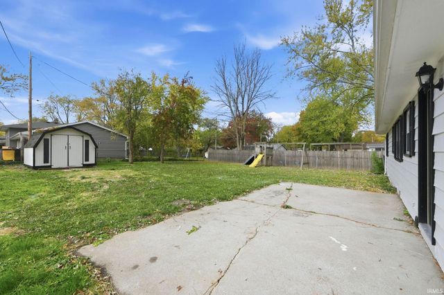 3905 Fernbank Drive, Fort Wayne, IN 46815