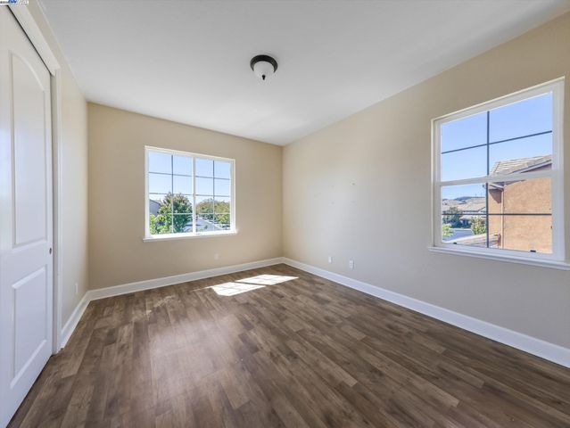 9216 Hallmark Pl, Vallejo, CA 94591