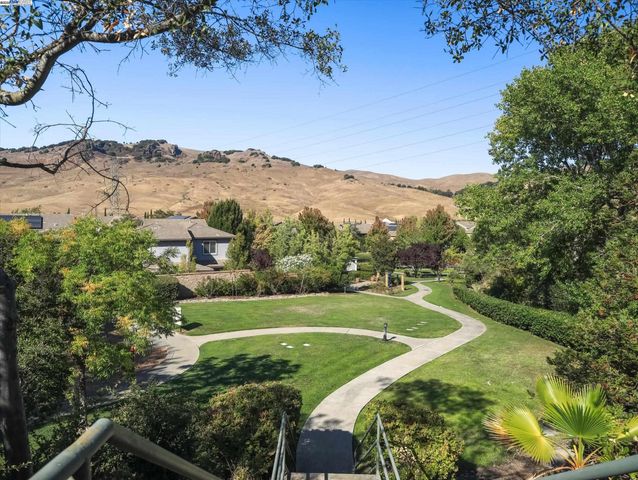 9216 Hallmark Pl, Vallejo, CA 94591