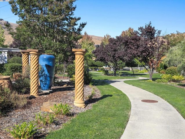 9216 Hallmark Pl, Vallejo, CA 94591