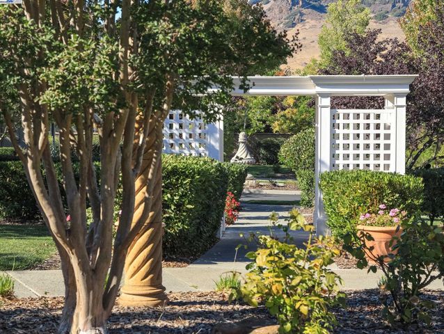 9216 Hallmark Pl, Vallejo, CA 94591