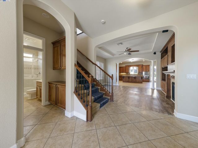 9216 Hallmark Pl, Vallejo, CA 94591