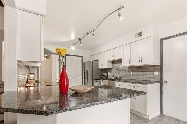 10935 Lydia Avenue, Kansas City, MO 64131