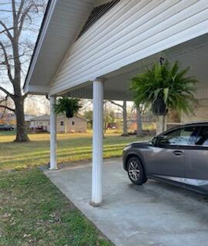 111 Butler Drive, Russell Springs, KY 42642