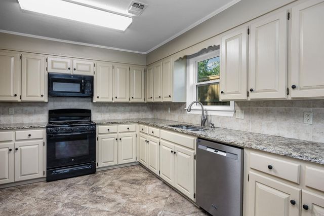 104 Stately Point, Hot Springs, AR 71913
