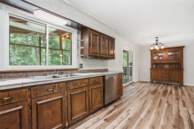 1145 Vogt Street, Robins, IA 52325