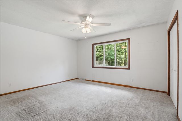 1145 Vogt Street, Robins, IA 52325