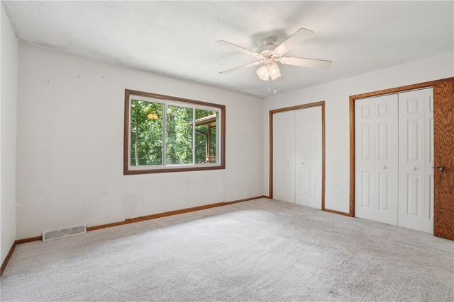 1145 Vogt Street, Robins, IA 52325