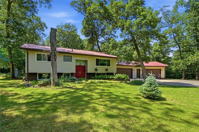 1145 Vogt Street, Robins, IA 52325