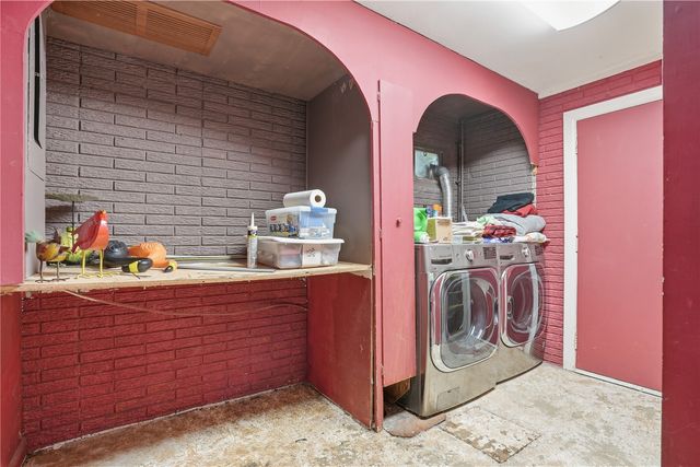 1145 Vogt Street, Robins, IA 52325