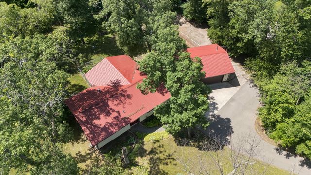 1145 Vogt Street, Robins, IA 52325