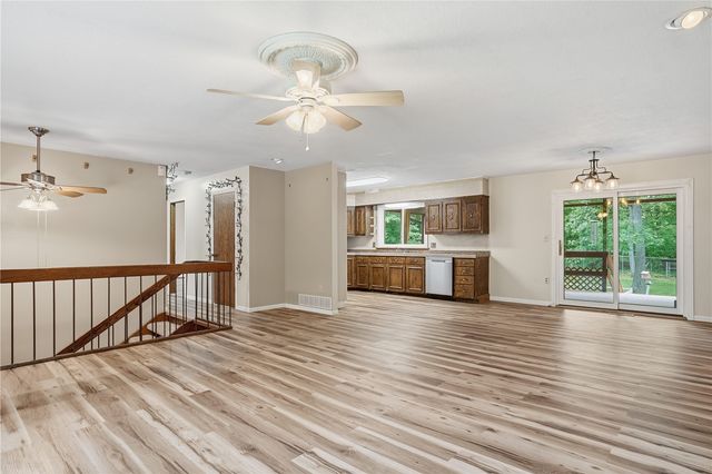 1145 Vogt Street, Robins, IA 52325