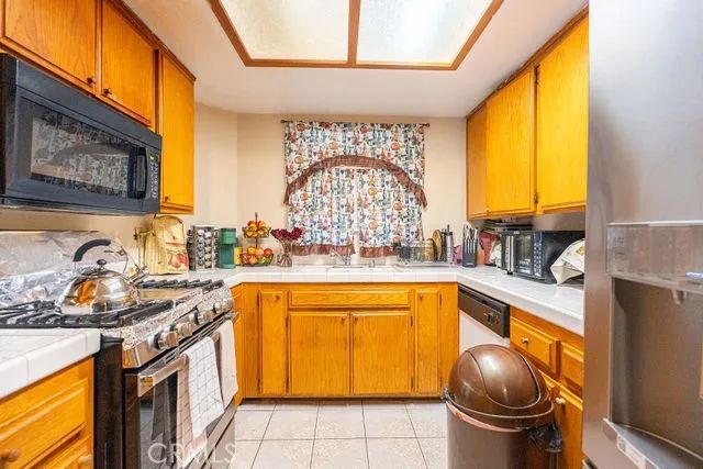 6100 Rugby Avenue 105, Huntington Park, CA 90255