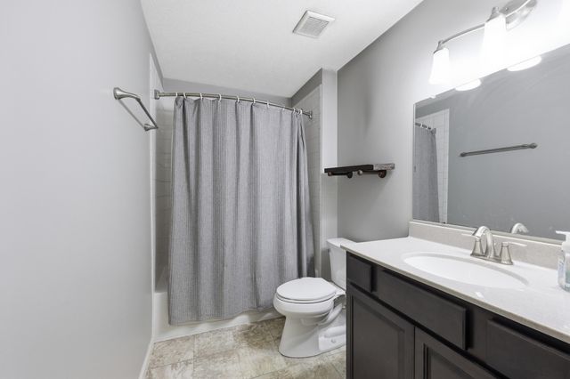 780 Redwood Lane, Lewis Center, OH 43035
