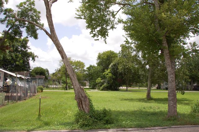 1002 Rufus Street, Richmond, TX 77469