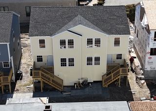 25 Lebanon St D, Fall River, MA 02723