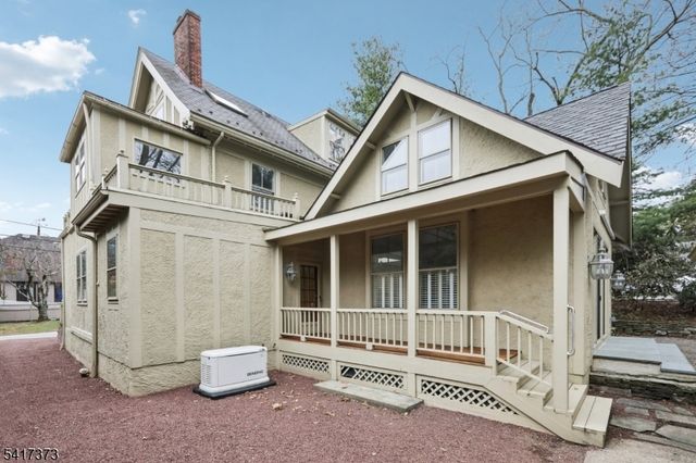 167 Hobart Ave, Millburn Twp., NJ 07078