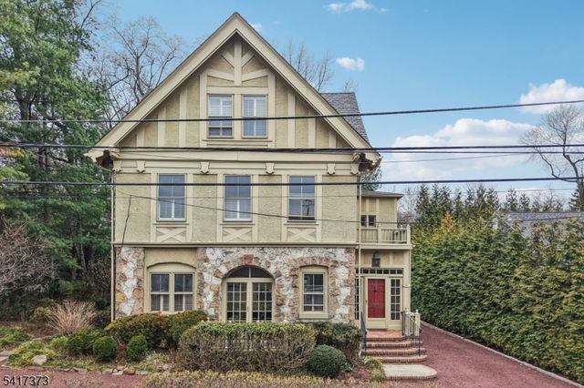 167 Hobart Ave, Millburn Twp., NJ 07078