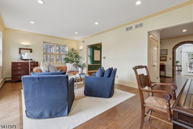 167 Hobart Ave, Millburn Twp., NJ 07078