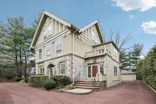 167 Hobart Ave, Millburn Twp., NJ 07078