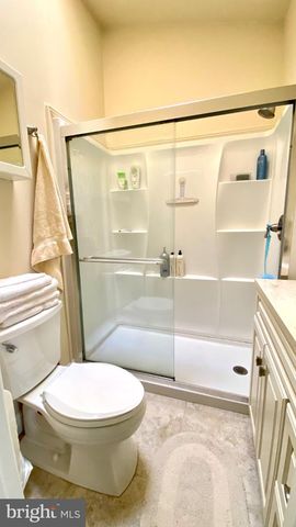 2 SPRING GLEN CT, Cockeysville, MD 21030