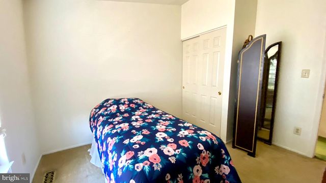 2 SPRING GLEN CT, Cockeysville, MD 21030