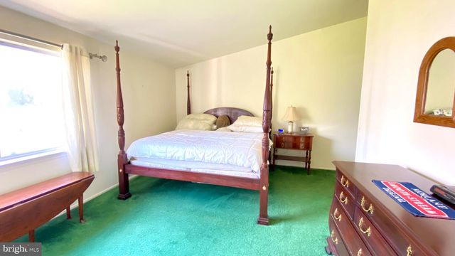 2 SPRING GLEN CT, Cockeysville, MD 21030