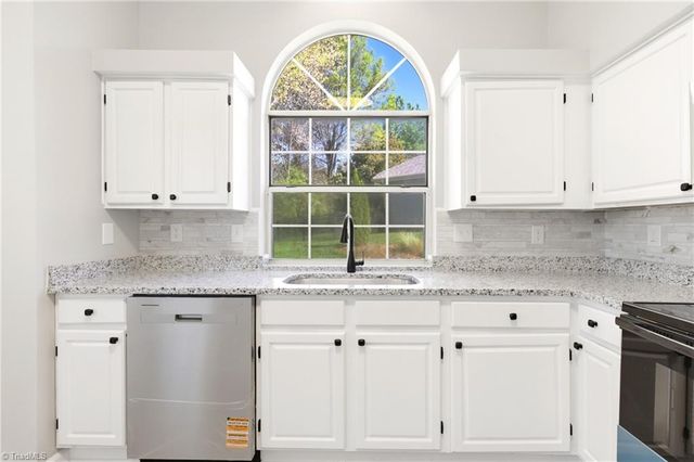 5516 Traders Way, Greensboro, NC 24740