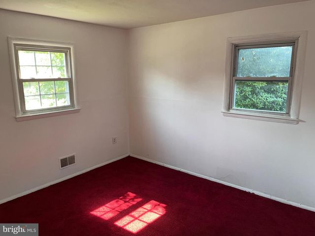 1145 LOWER FERRY RD, Ewing, NJ 08618