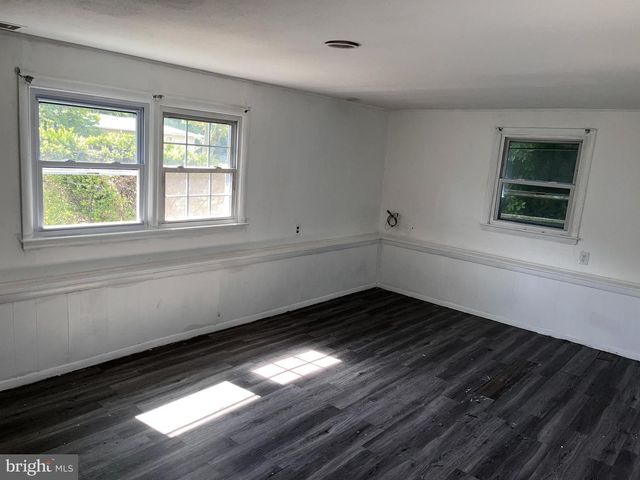 1145 LOWER FERRY RD, Ewing, NJ 08618