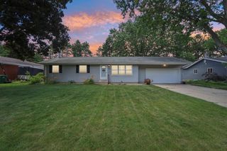 5606 Alben Avenue, Mcfarland, WI 53558