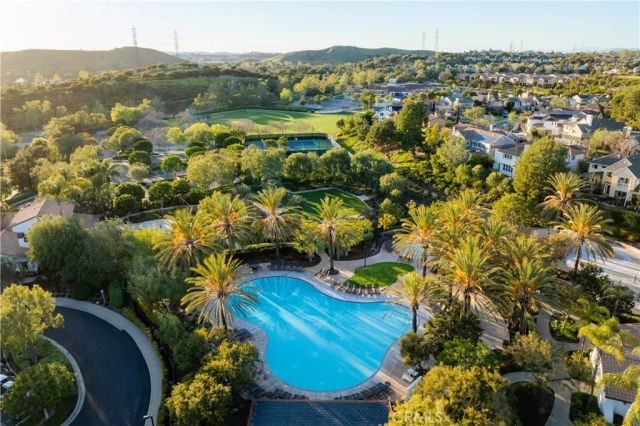 15 Langford Ln, Ladera Ranch, CA 92694