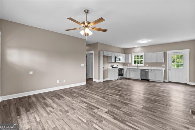 2442 SW Brown Bridge Rd, Dalton, GA 30721