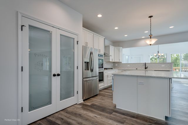 25864 W Ravine Woods Drive, Channahon, IL 60410