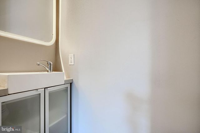 1410 E OLIVER ST, Baltimore, MD 21213