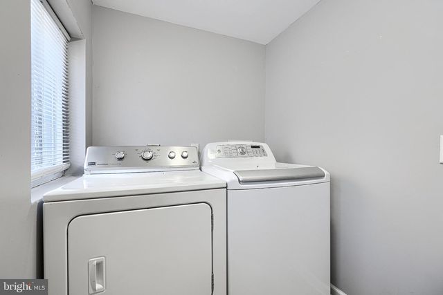 1410 E OLIVER ST, Baltimore, MD 21213