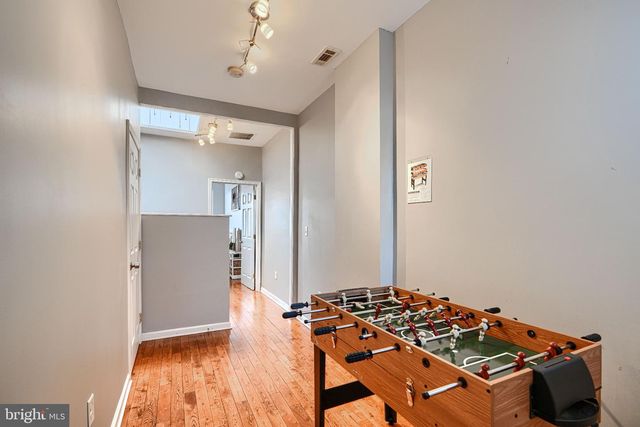 1410 E OLIVER ST, Baltimore, MD 21213