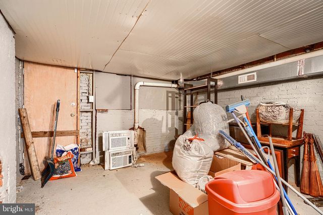 1410 E OLIVER ST, Baltimore, MD 21213