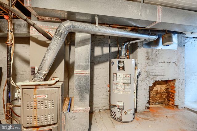 1410 E OLIVER ST, Baltimore, MD 21213