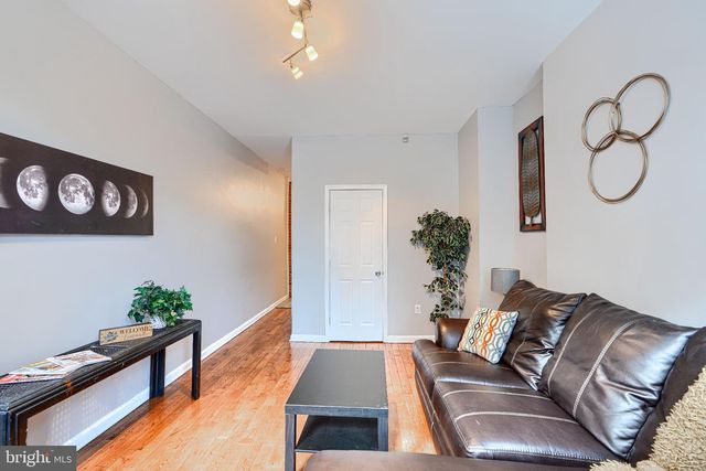 1410 E OLIVER ST, Baltimore, MD 21213