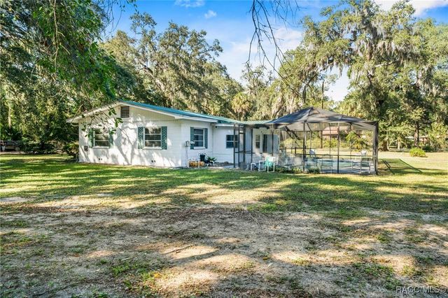 9828 W Orchard Street, Crystal River, FL 34428