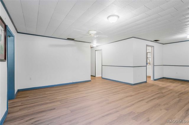 9828 W Orchard Street, Crystal River, FL 34428