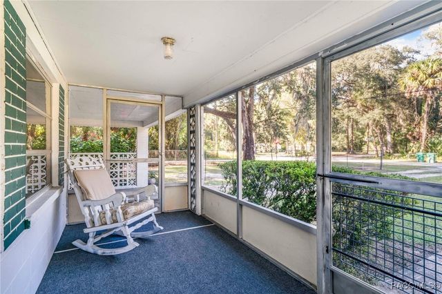 9828 W Orchard Street, Crystal River, FL 34428