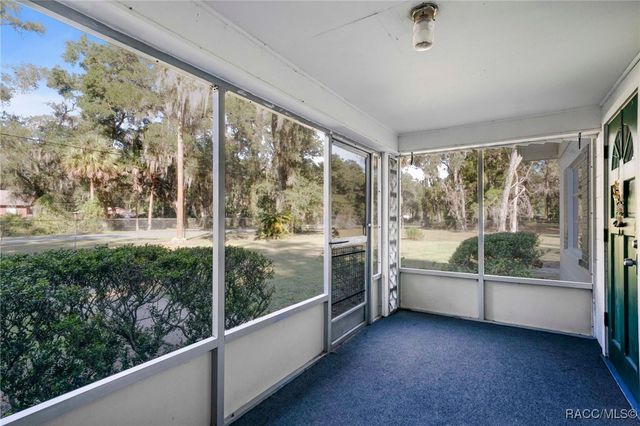 9828 W Orchard Street, Crystal River, FL 34428