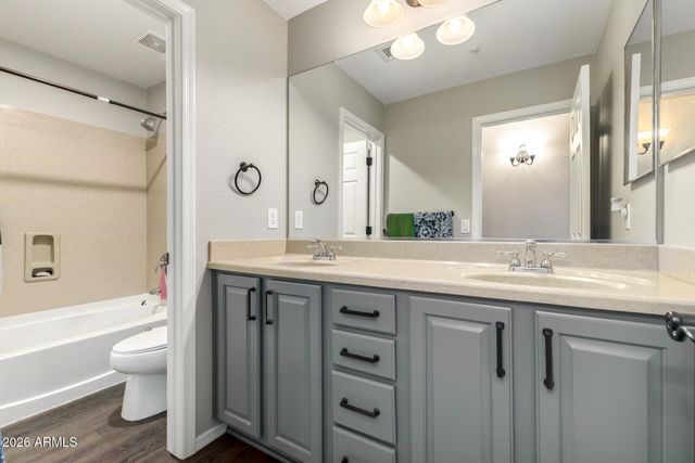 7220 W ASHBY Drive, Peoria, AZ 85383